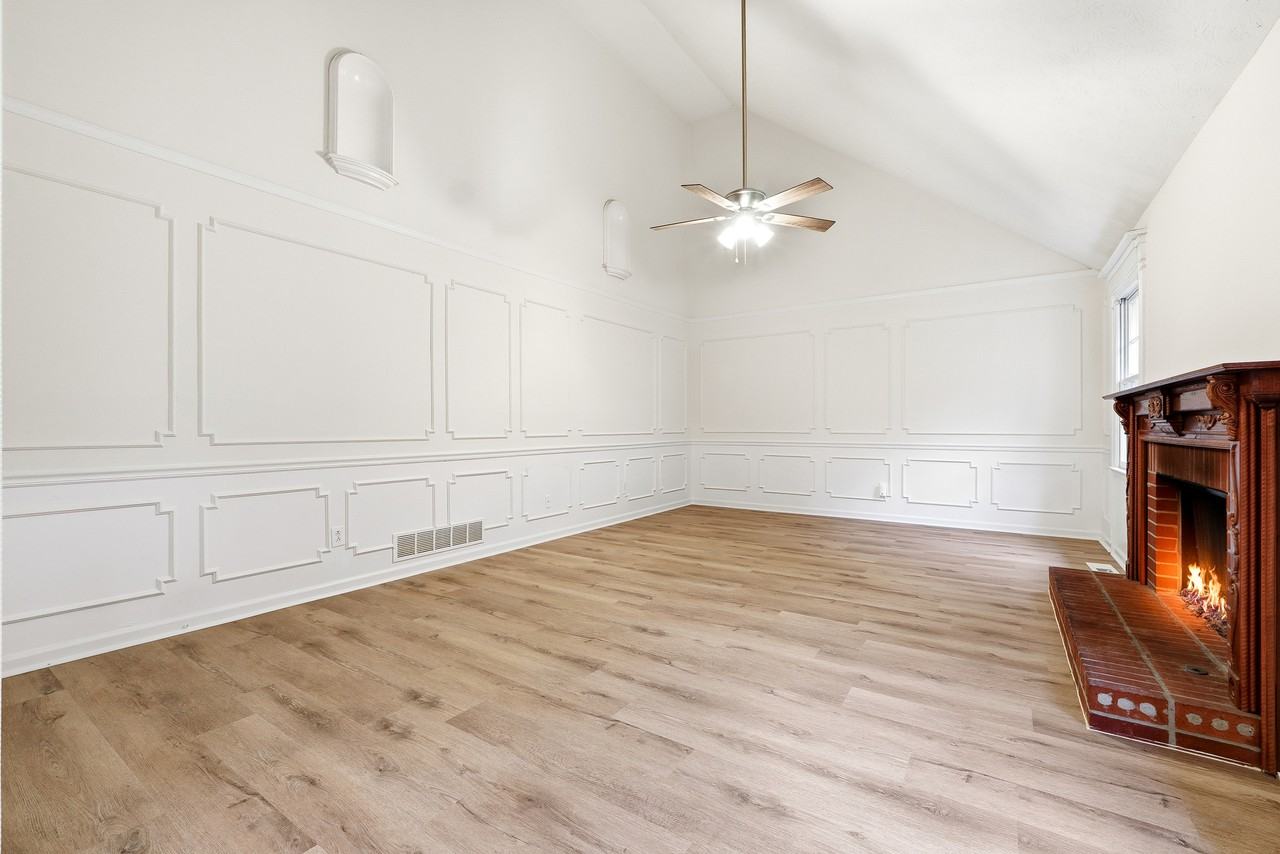 2950 Flintrock Way - Photo 7 of 25