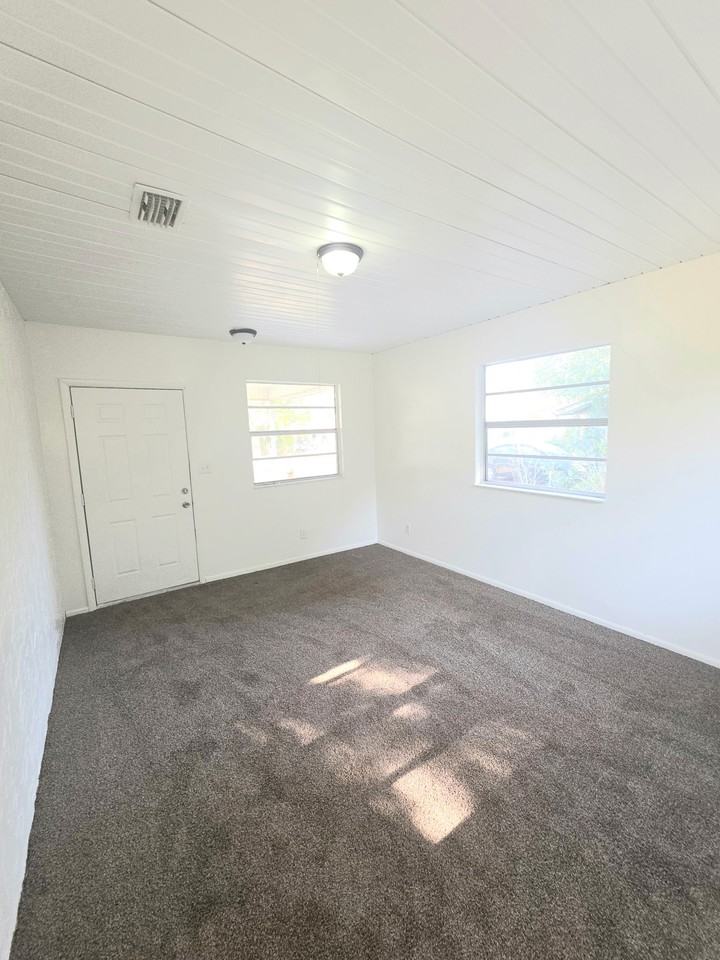 9304 Bahia Rd - Photo 5 of 13