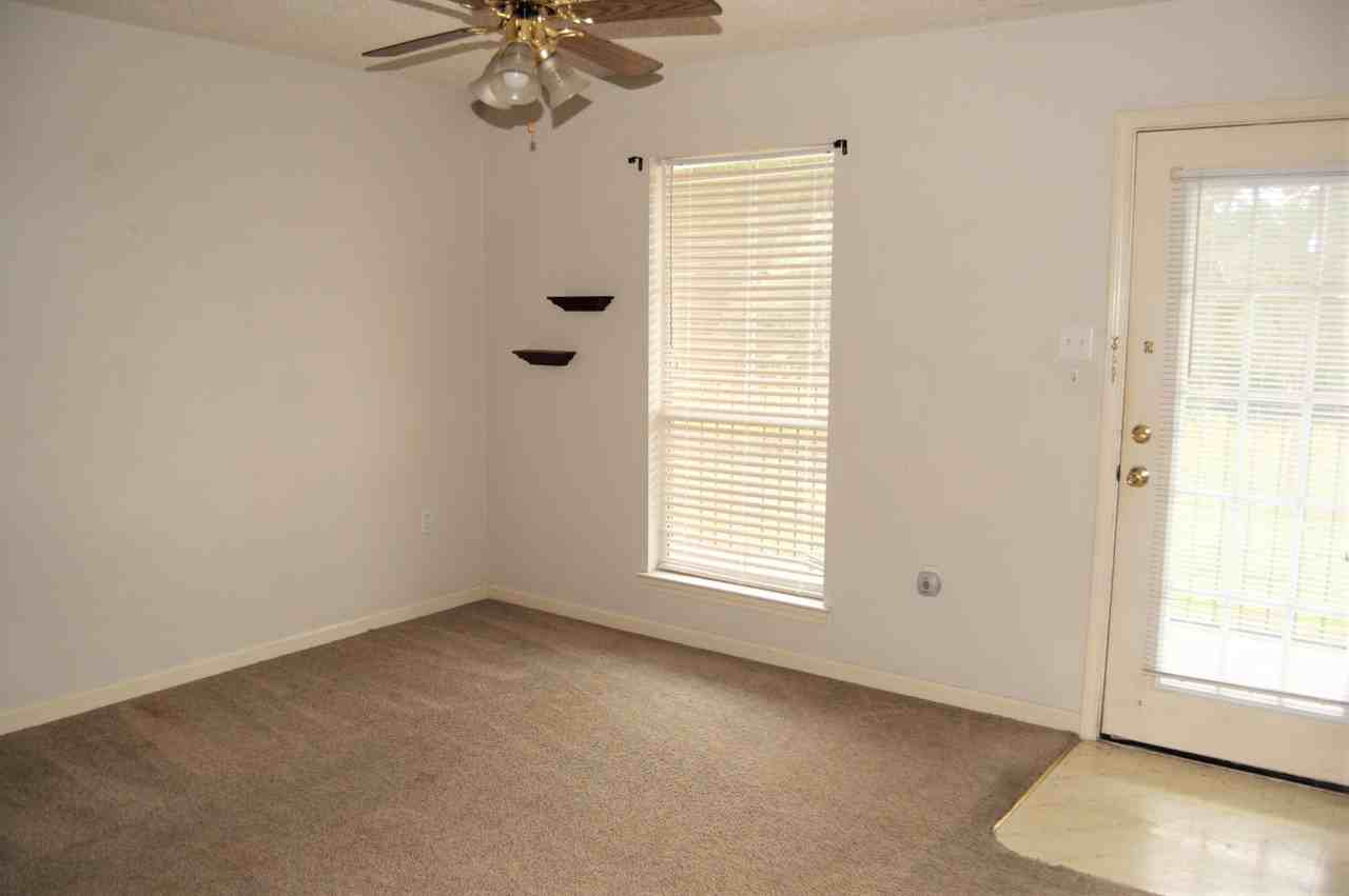 2639 Nanette Dr - Photo 2 of 10