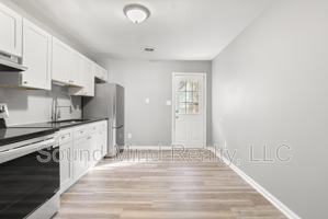 featured image of 111 Foxden Ct