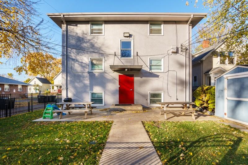 1709 26th Ave N #5 - Photo 2 of 8