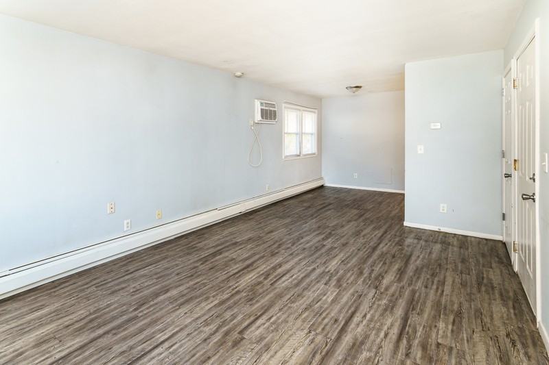 1709 26th Ave N #5 - Photo 3 of 8