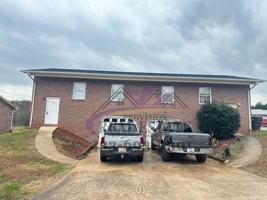 featured image of 1752 31st St Ne