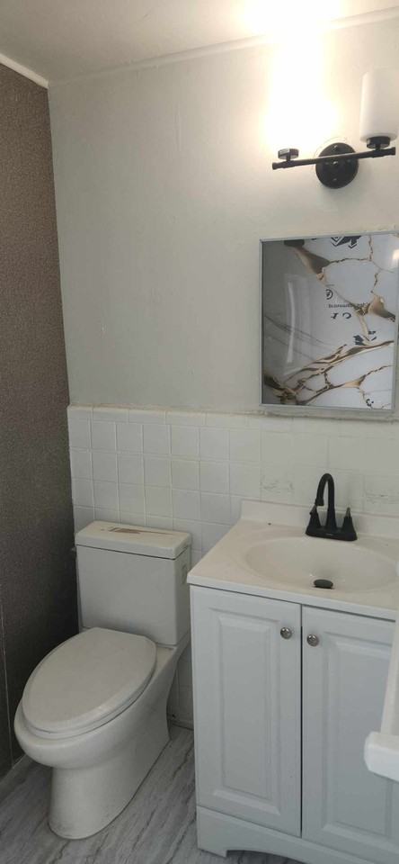 8958 Whitcomb St - Photo 2 of 15