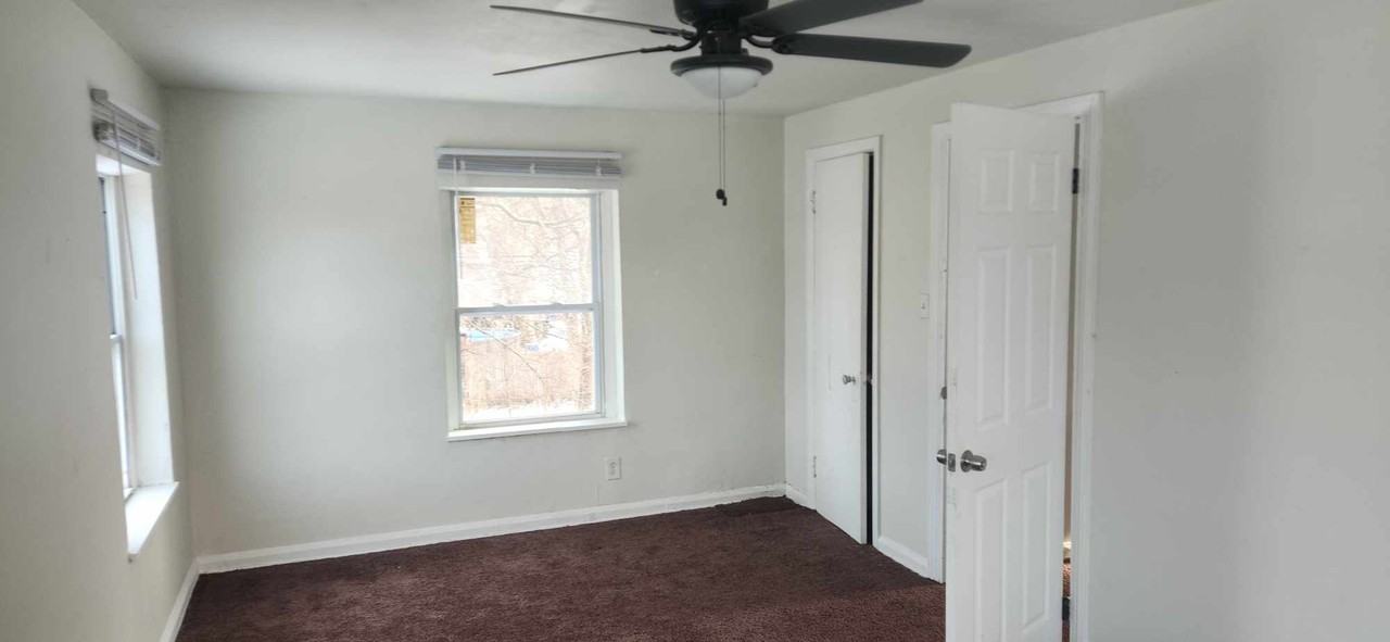 8958 Whitcomb St - Photo 5 of 15