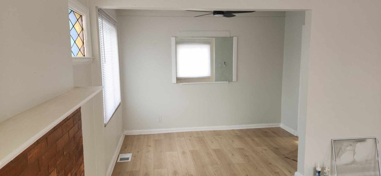 8958 Whitcomb St - Photo 4 of 15