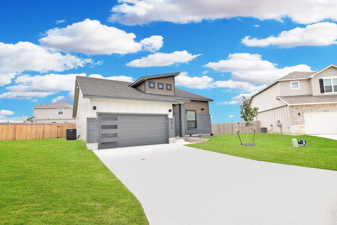 2013 Clear Sky Ct - Photo 2 of 19