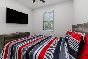 featured image of 550 Battle Ave #550