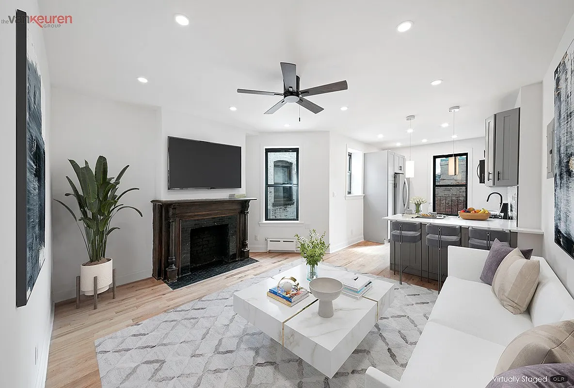 675 Vanderbilt Ave #879 - Photo 4 of 10