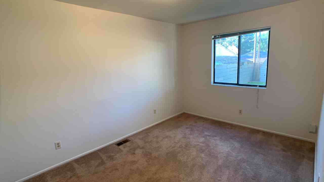 2917 W Platte Ave - Photo 6 of 9