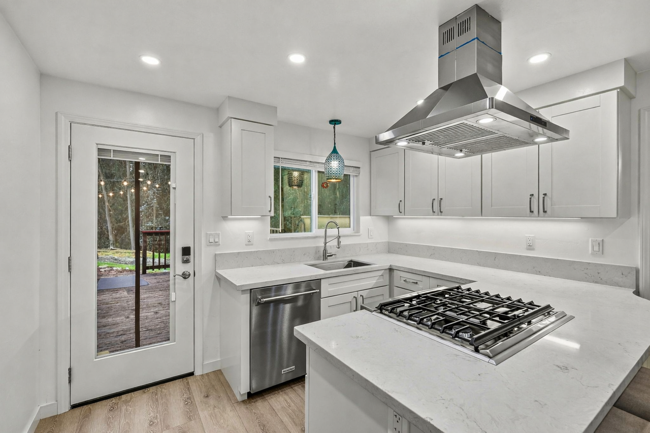 101 Benedict Ave - Photo 6 of 25