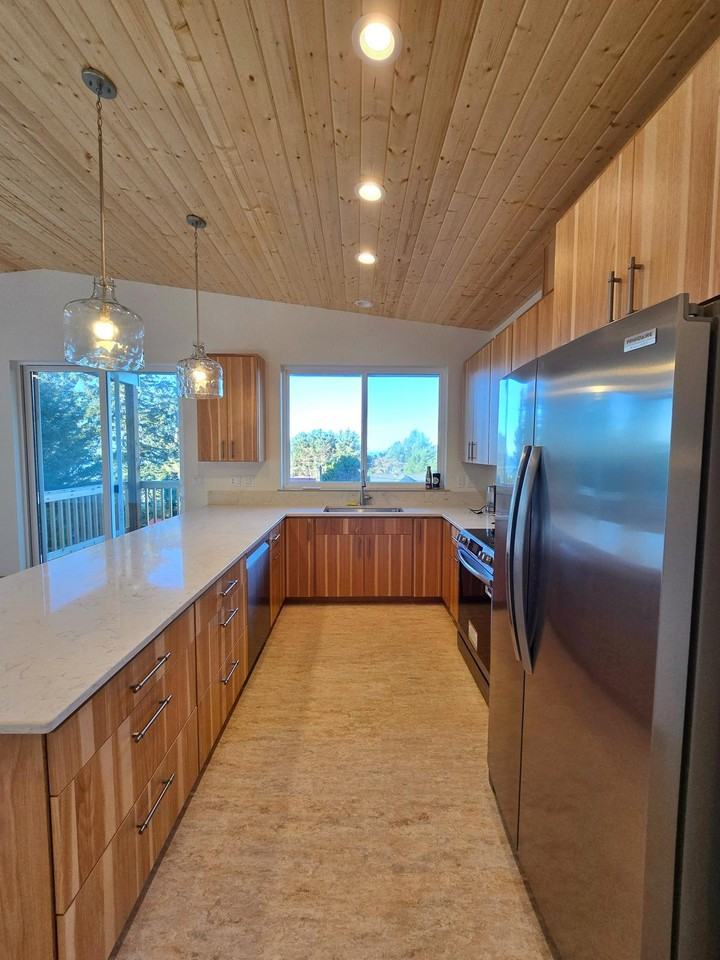 471 Overlook Dr - Photo 2 of 18