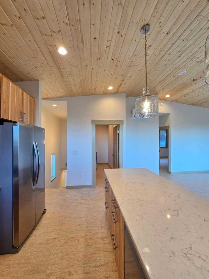 471 Overlook Dr - Photo 6 of 18