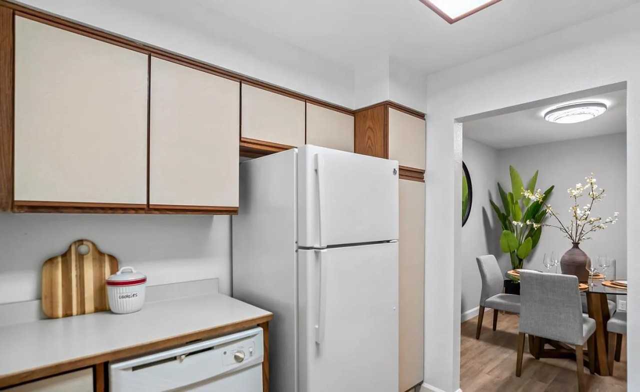 461 Northlake Dr - Photo 5 of 9