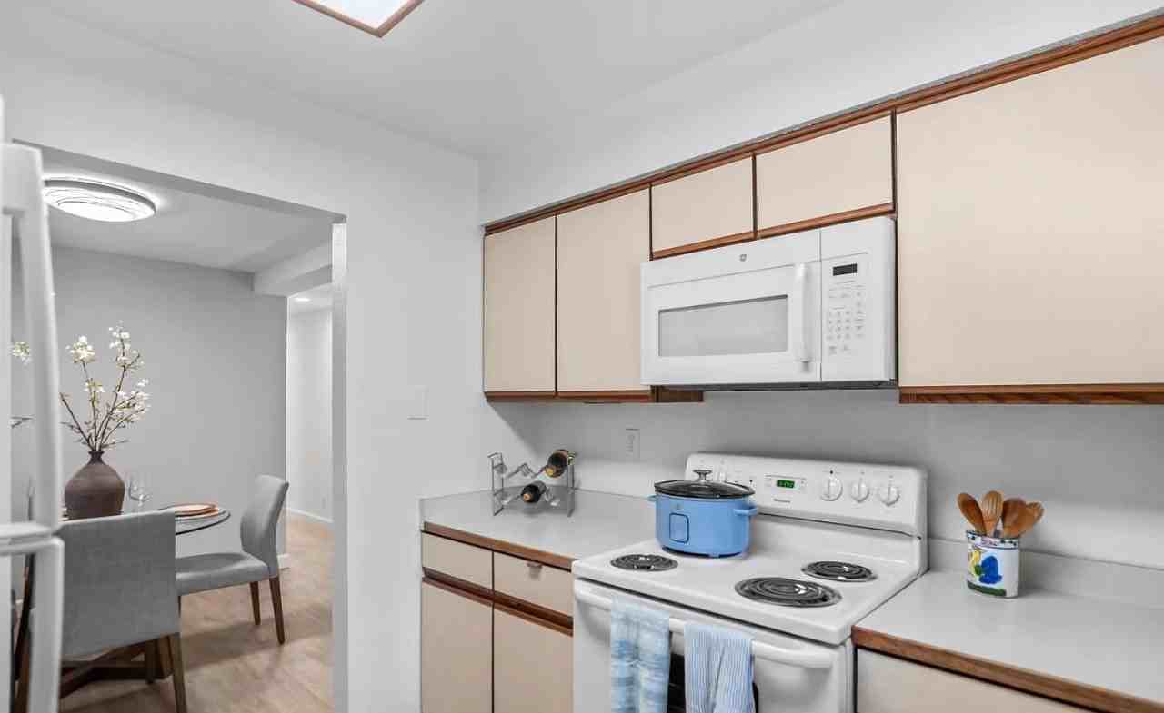 461 Northlake Dr - Photo 6 of 9