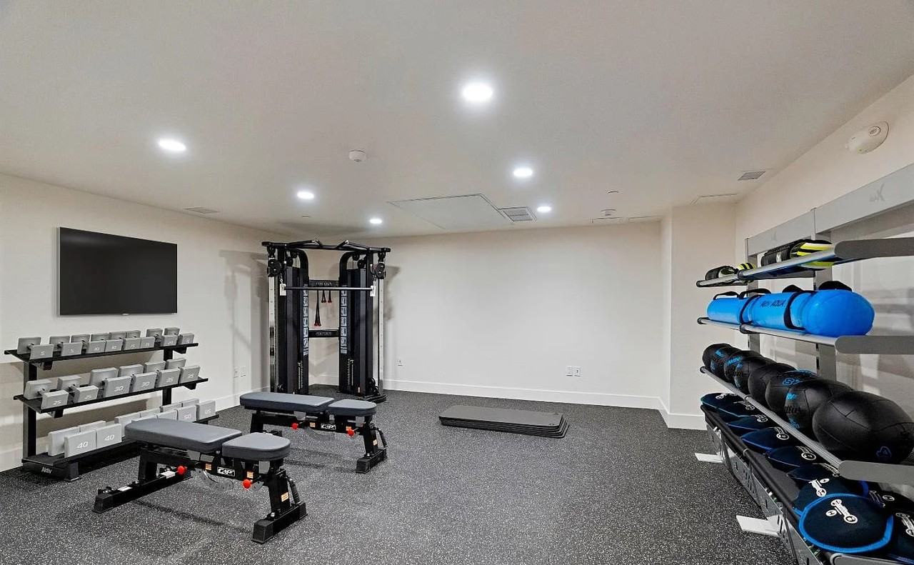 1853 Almaden Rd - Photo 2 of 6