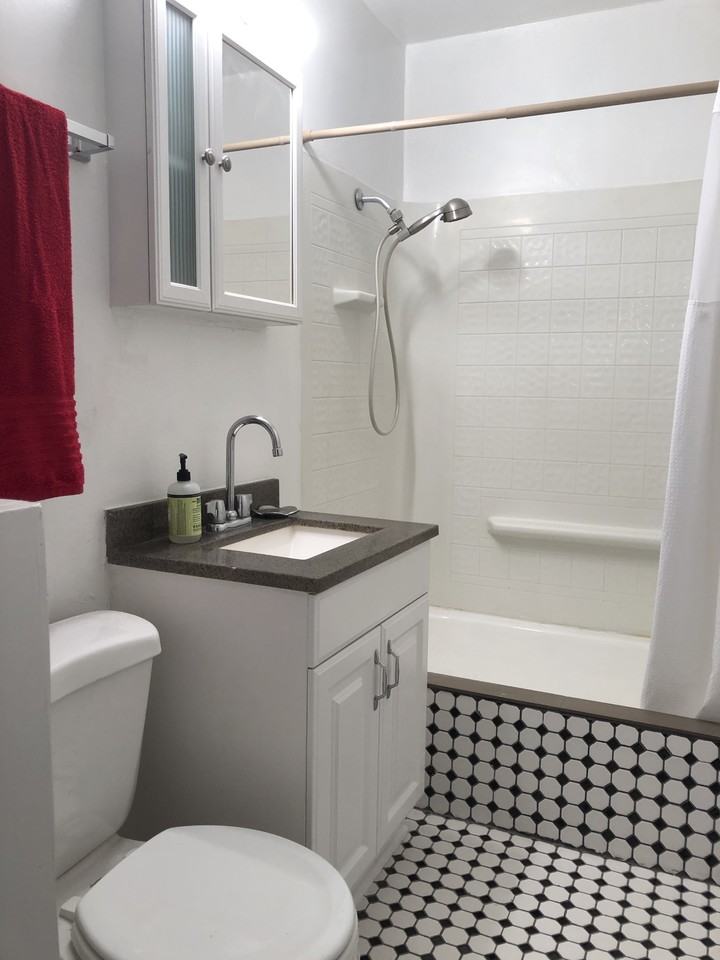 1014 5Th St Nw - Photo 7 of 12