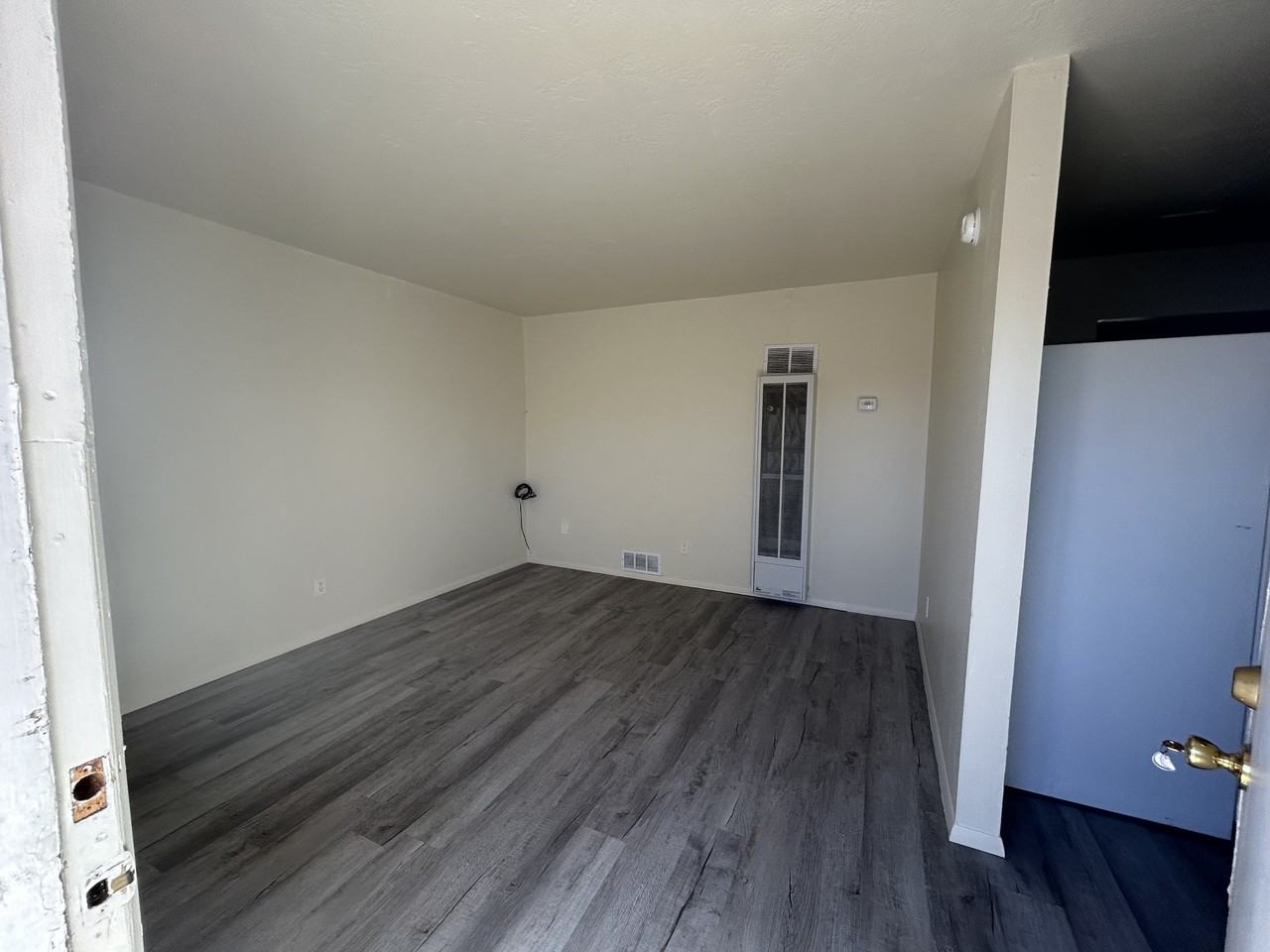 1914 Gold Ave Se - Photo 3 of 31