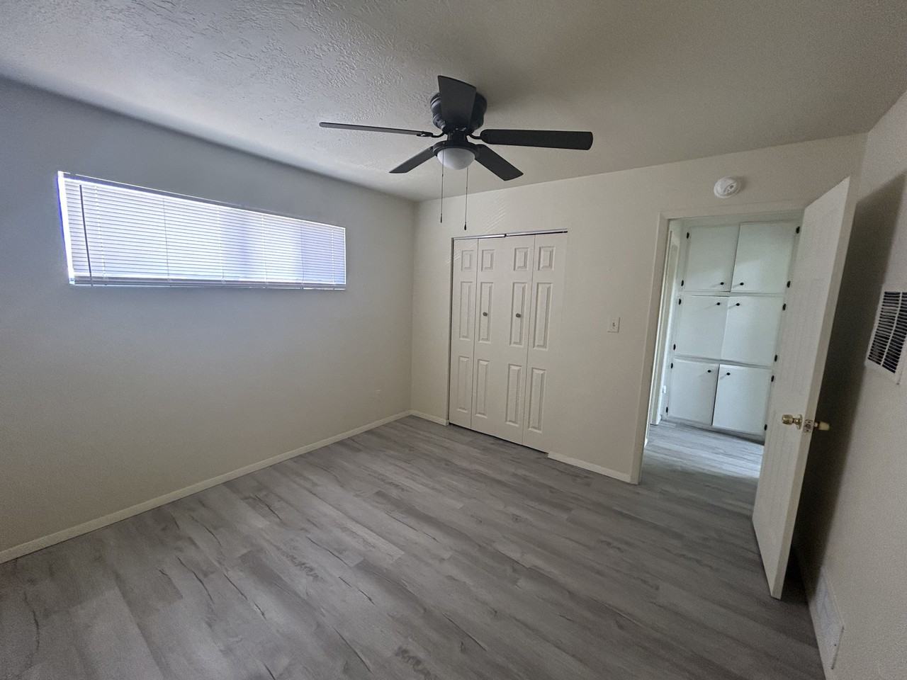 1914 Gold Ave Se - Photo 2 of 31