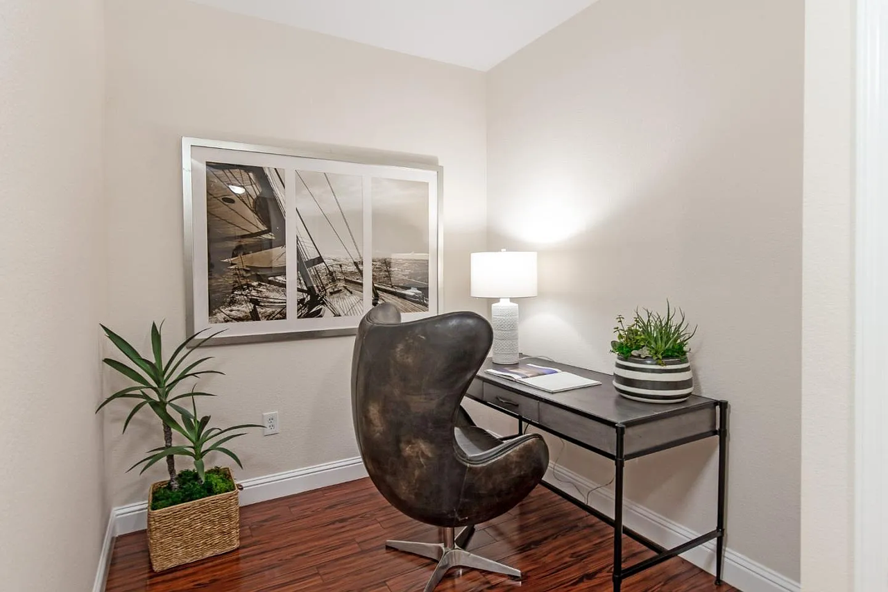 606 Arcadia Ter #103 - Photo 3 of 9