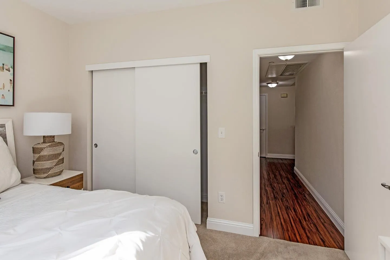 606 Arcadia Ter #103 - Photo 4 of 9