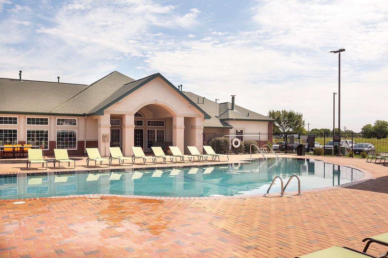 The Quarters Lincoln - Photo 3 of 38