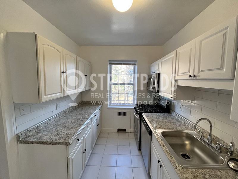 1129 Beacon Street #5 - Photo 3 of 45