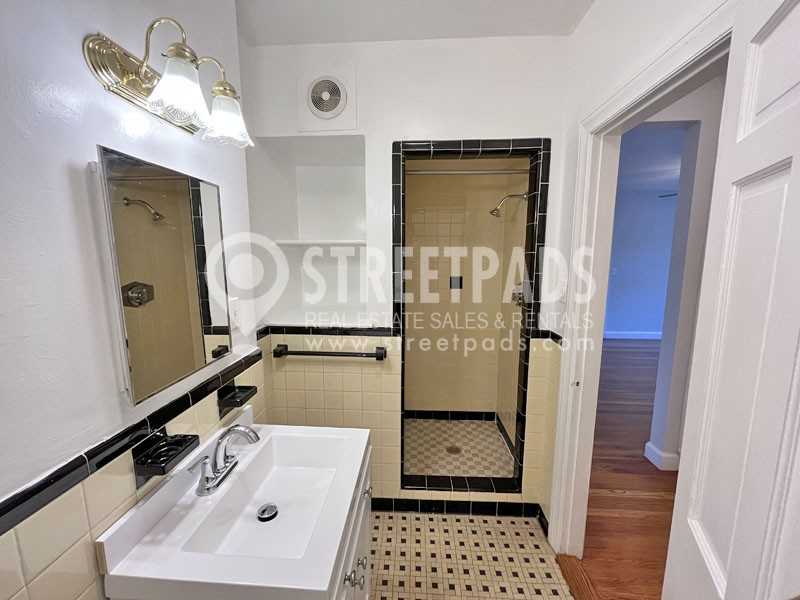 1129 Beacon Street #5 - Photo 7 of 45