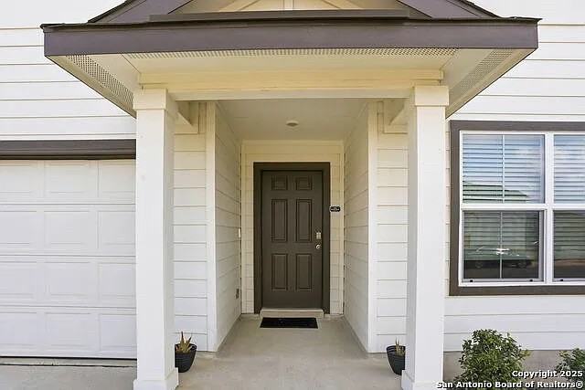 14214 Navidad Pike - Photo 2 of 21