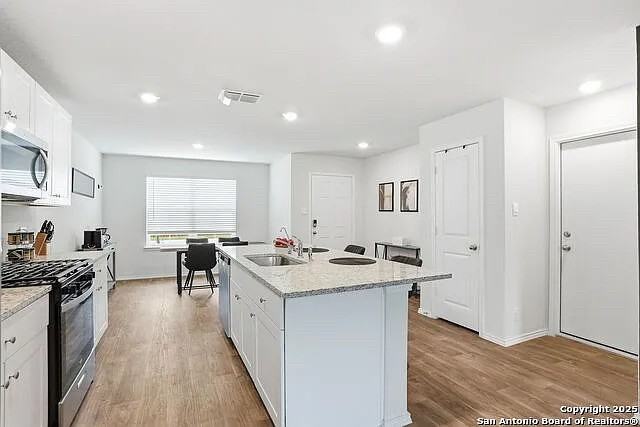 14214 Navidad Pike - Photo 6 of 21