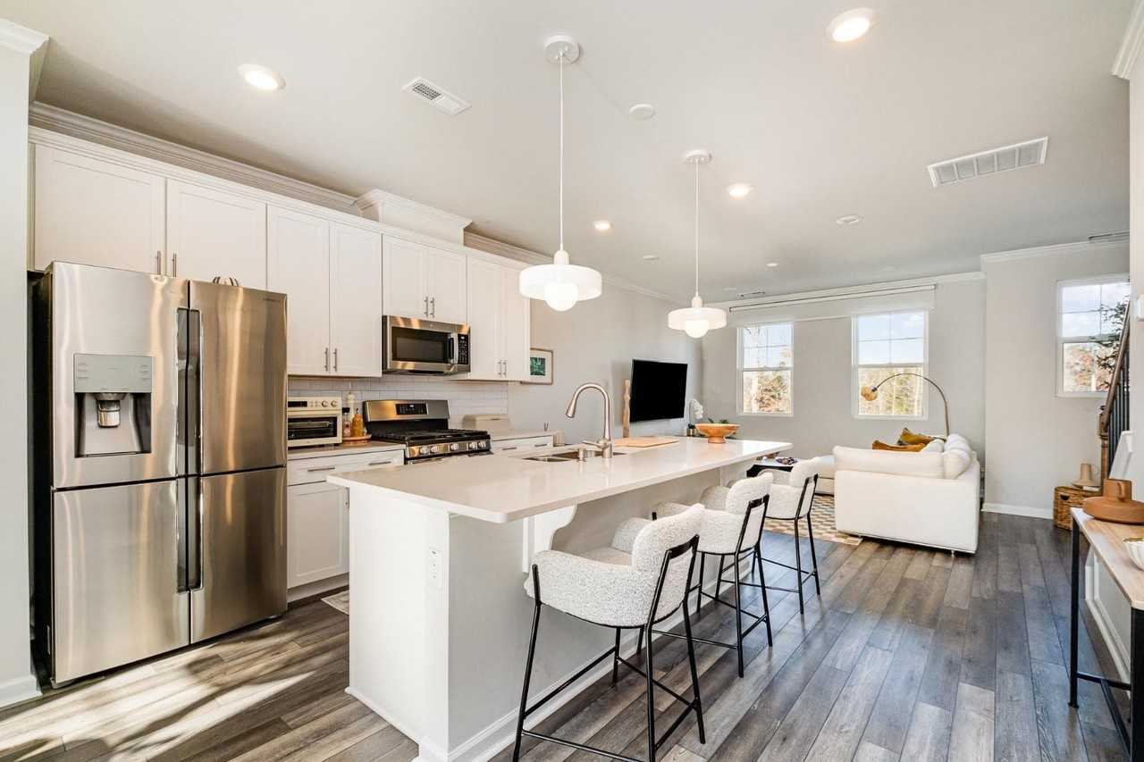 6221 Truxton Ln - Photo 6 of 14