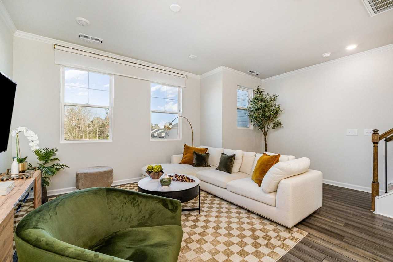 6221 Truxton Ln - Photo 7 of 14