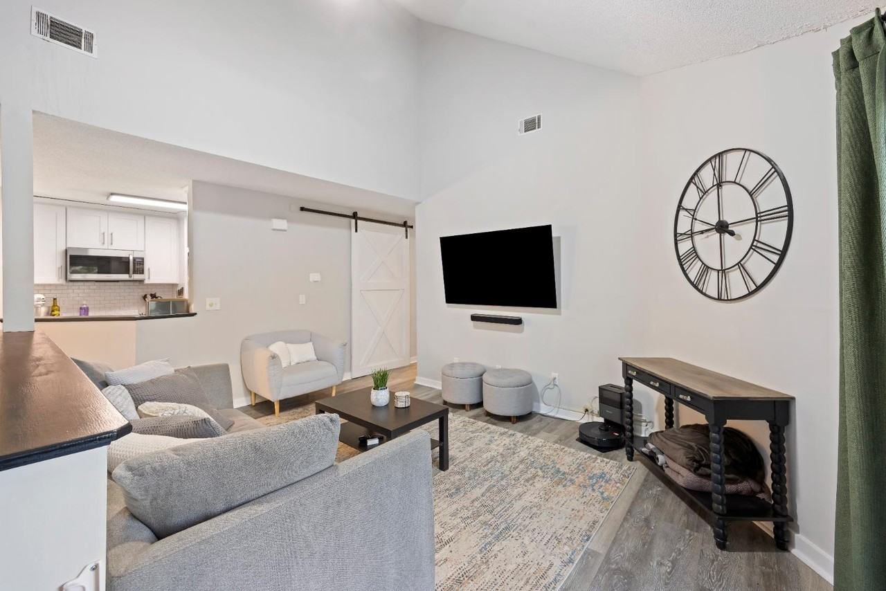 340 Sandpiper Dr - Photo 3 of 11