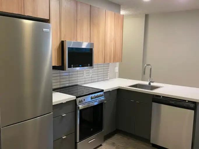 22B Banff Crt E #22B - Photo 2 of 12