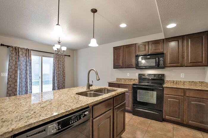 S Gilmour St - Photo 3 of 15