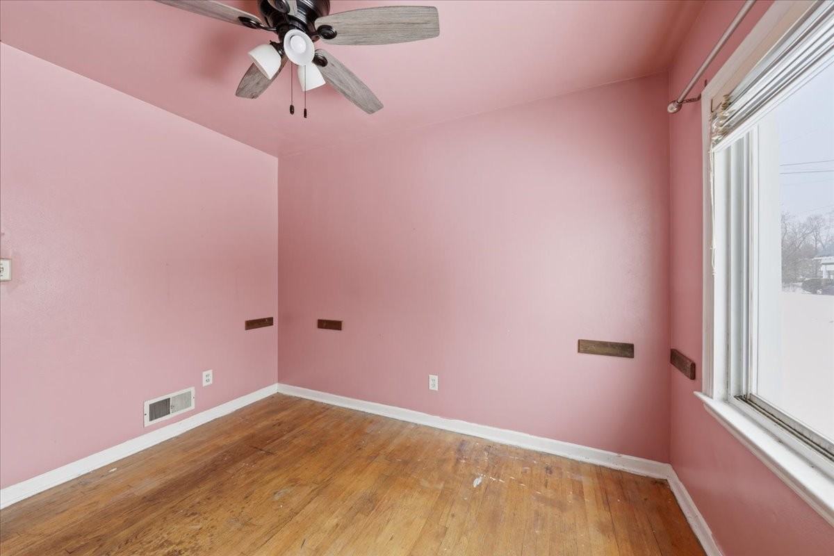 2105 Lakeview Ave #1 - Photo 7 of 27