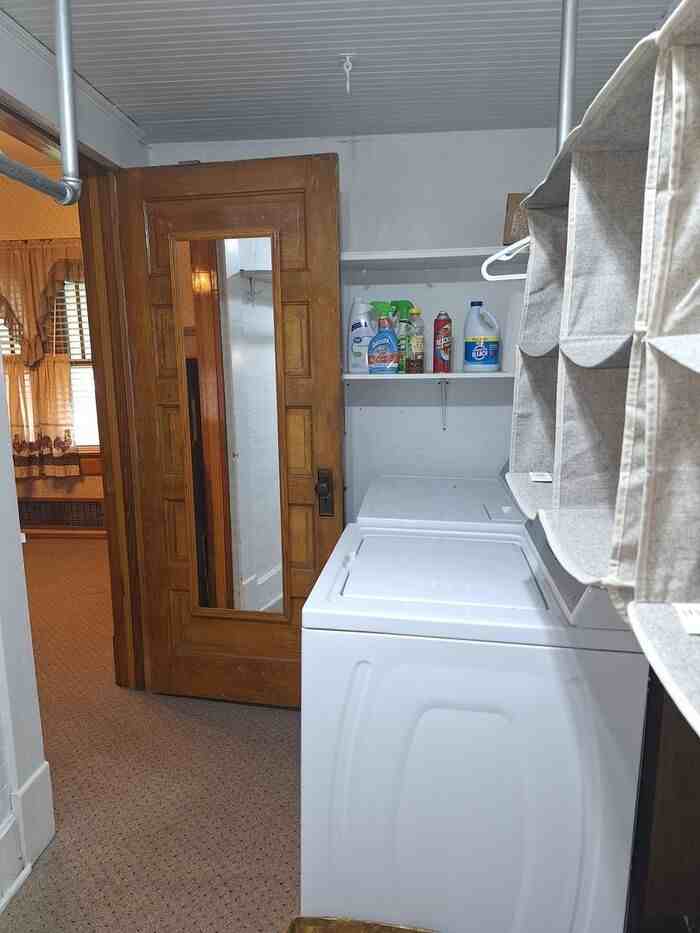 1050 Walnut St - Photo 7 of 8