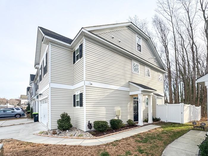 648 Revival Ln - Photo 3 of 50