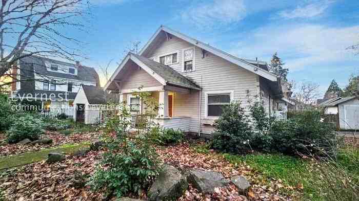 1960 Kincaid St - Photo 2 of 41