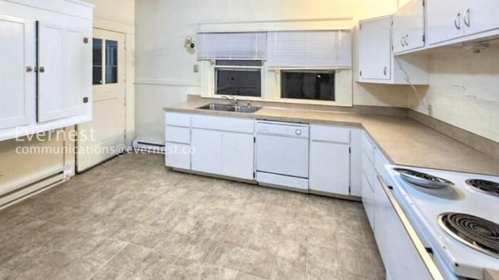 1960 Kincaid St - Photo 6 of 41