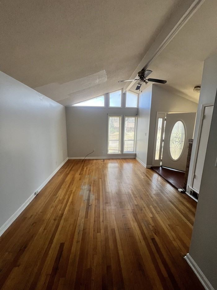 5219 Apollo St - Photo 3 of 8