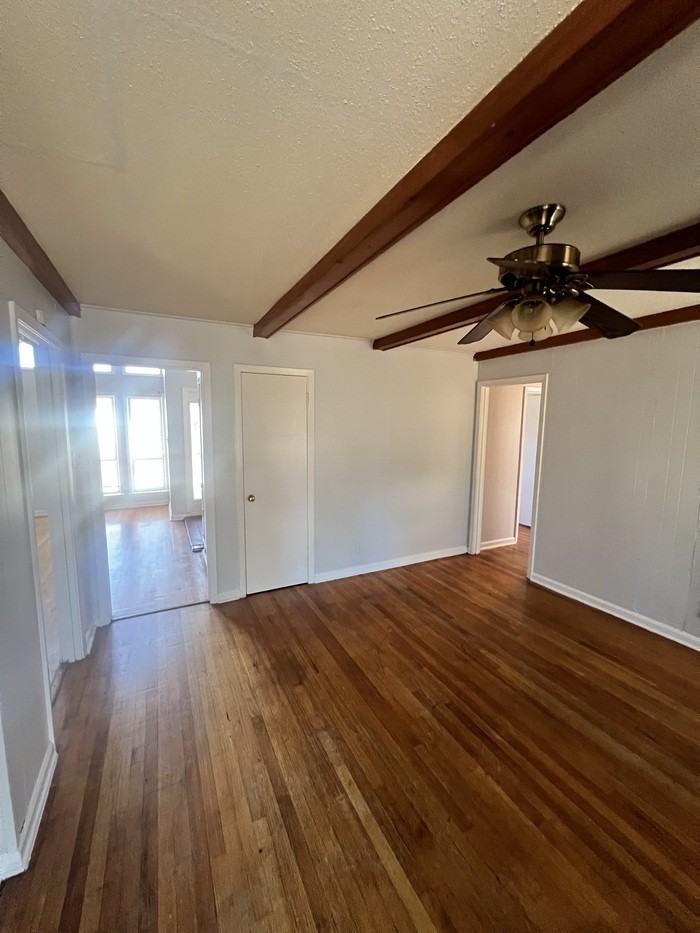 5219 Apollo St - Photo 5 of 8