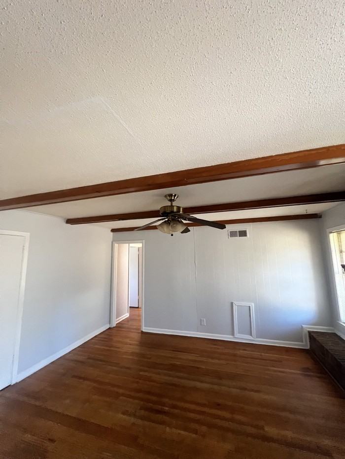 5219 Apollo St - Photo 6 of 8