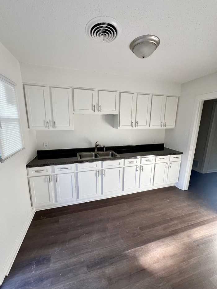 801 Dawn Cv - Photo 4 of 12