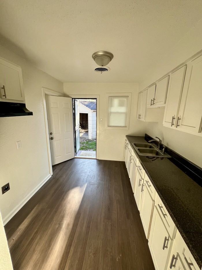 801 Dawn Cv - Photo 6 of 12