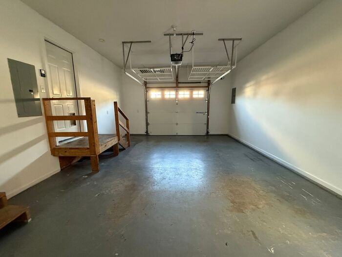 803 Brent Glen Pt - Photo 2 of 36