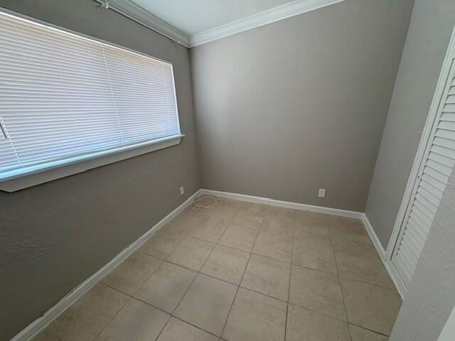 5580 Honeysuckle Drive - Photo 6 of 8