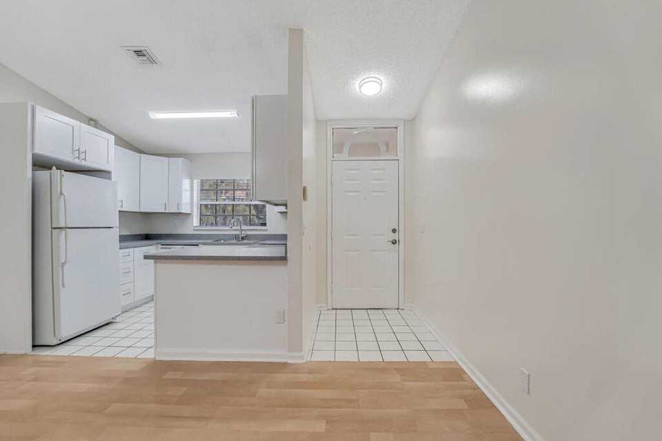 13730 Sunflower Court - Photo 4 of 8