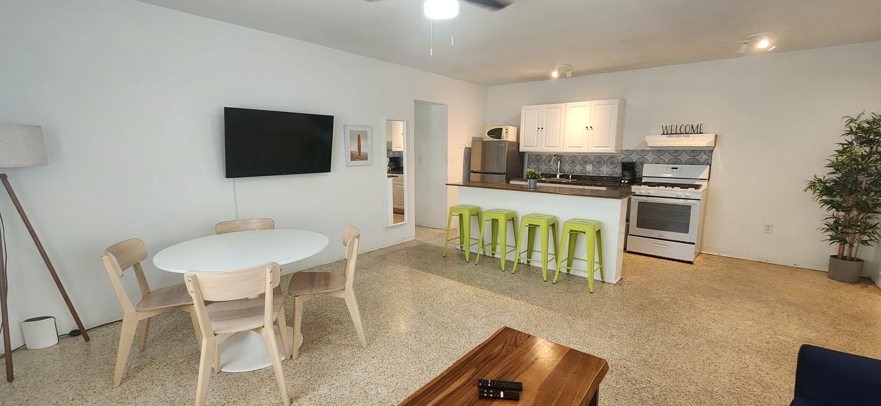 7725 Harding Avenue #4 - Photo 5 of 6