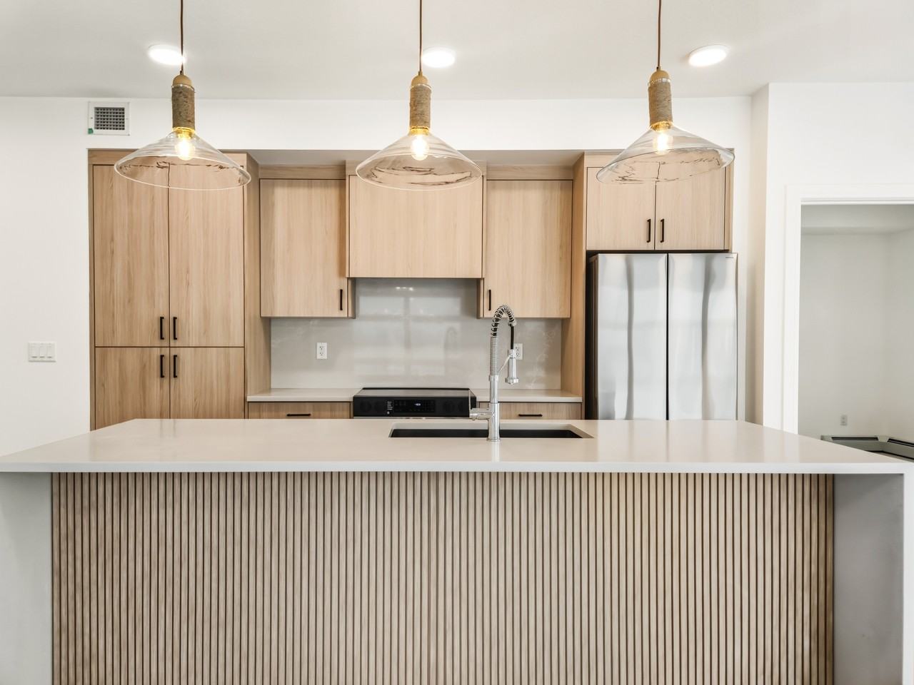 330 Dieppe Drive SW (Quesnay) - Photo 2 of 26